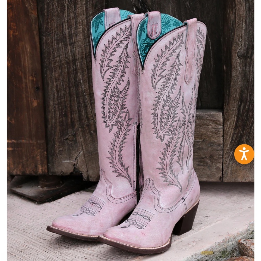 Corral boots style E1447 in color Rose.